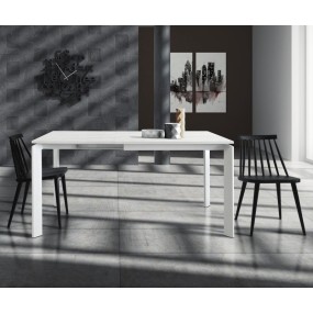 Lipari extendable table, in white ash