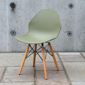 Chloe chair with polypropylene seat,