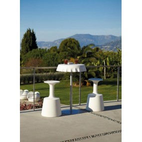 FIZZZ round table (H110) in polyethylene with metal stem, design Gianni Arnaudo