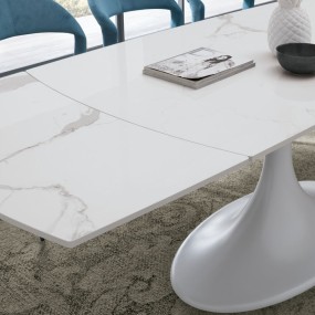 Table Target Point Calice avec plateau tournant en grès effet marbre
