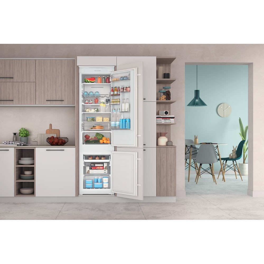 Indesit INC20 T132 frigorifero con congelatore Da incasso 280 L E Bianco