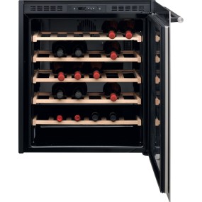 Hotpoint HA6 WC711 wine cooler Built-in Black 36 bottle(s)